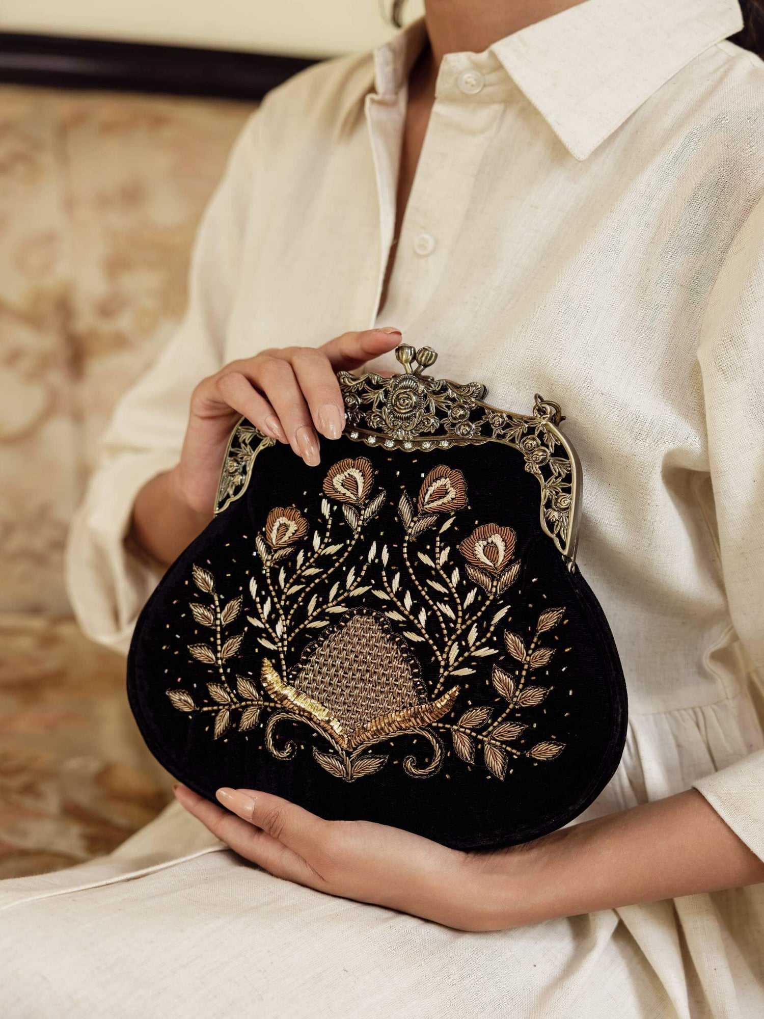 Antique Handle Handbags