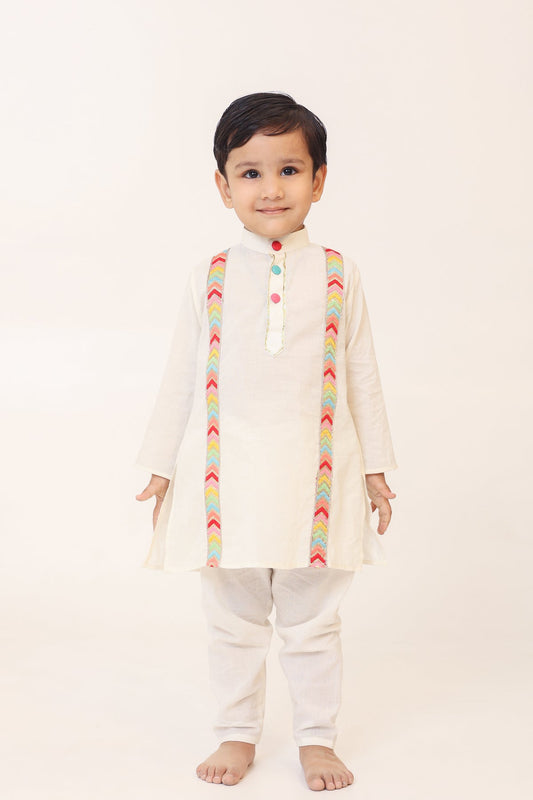 Boy Appliqued Kurta Pyjama Set- White
